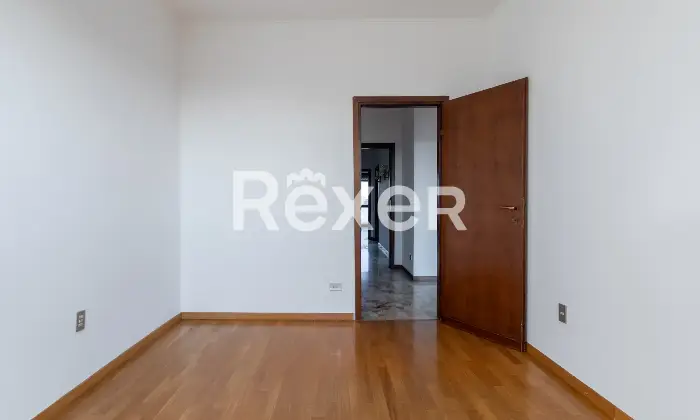 Rexer-Paderno-Dugnano-Attico-con-terrazzo-Altro