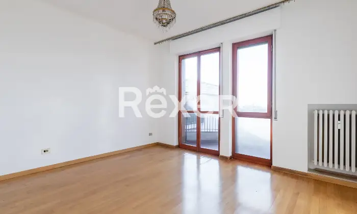 Rexer-Paderno-Dugnano-Attico-con-terrazzo-Altro