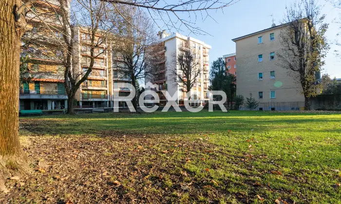 Rexer-Paderno-Dugnano-Attico-con-terrazzo-Altro