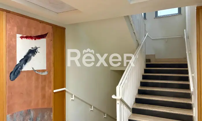 Rexer-Roma-Luminoso-terzo-piano-Altro