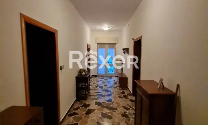 Rexer-Zandobbio-Appartamento-di-m-al-primo-piano-in-Via-Rivi-Zandobbio-Altro