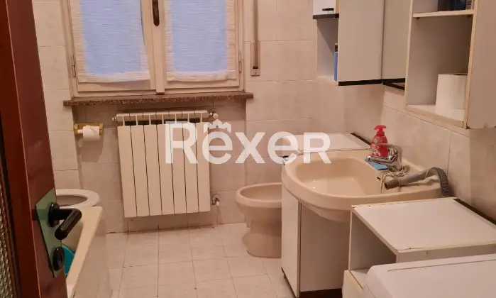 Rexer-Zandobbio-Appartamento-di-m-al-primo-piano-in-Via-Rivi-Zandobbio-Altro