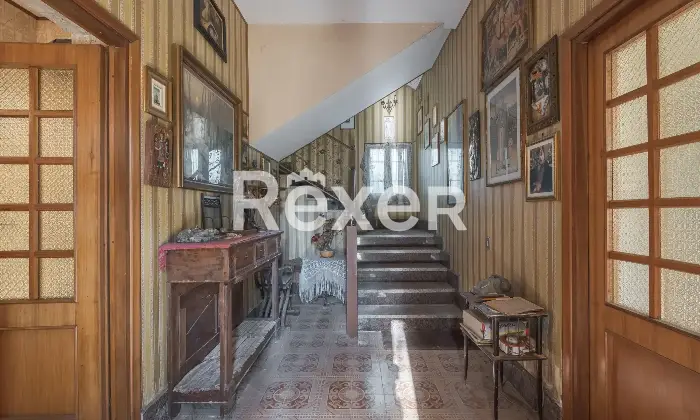 Rexer-Zagarolo-Villa-di-pregio-su-tre-livelli-con-piscina-e-terreno-Altro