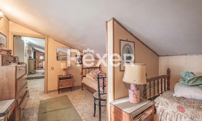 Rexer-Zagarolo-Villa-di-pregio-su-tre-livelli-con-piscina-e-terreno-Altro