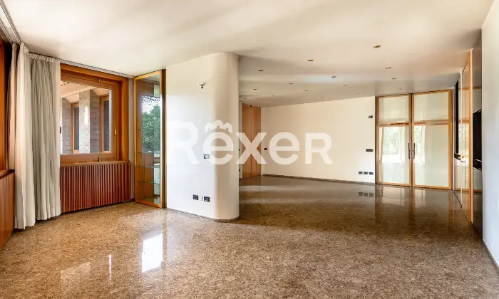 Rexer-Montebelluna-Prestigiosa-villa-con-ampio-parco-privato-Altro