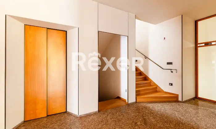 Rexer-Montebelluna-Prestigiosa-villa-con-ampio-parco-privato-Altro