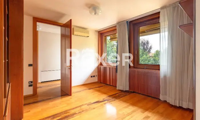 Rexer-Montebelluna-Prestigiosa-villa-con-ampio-parco-privato-Altro