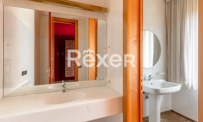 Rexer-Montebelluna-Prestigiosa-villa-con-ampio-parco-privato-Altro