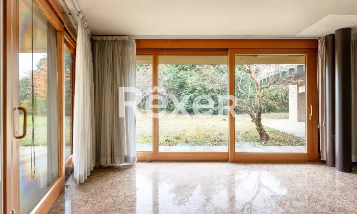 Rexer-Montebelluna-Prestigiosa-villa-con-ampio-parco-privato-Altro