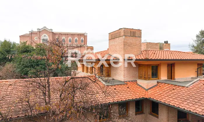 Rexer-Montebelluna-Prestigiosa-villa-con-ampio-parco-privato-Altro