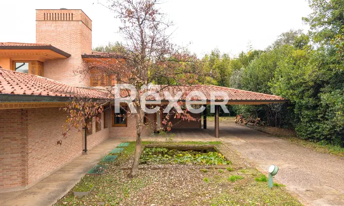 Rexer-Montebelluna-Prestigiosa-villa-con-ampio-parco-privato-Altro