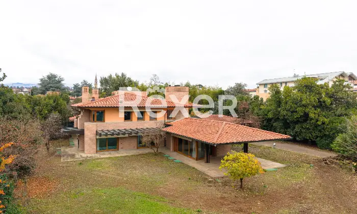 Rexer-Montebelluna-Prestigiosa-villa-con-ampio-parco-privato-Altro