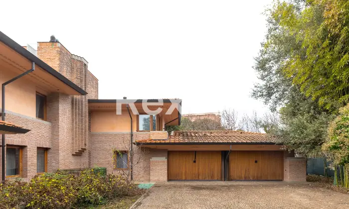 Rexer-Montebelluna-Prestigiosa-villa-con-ampio-parco-privato-Altro