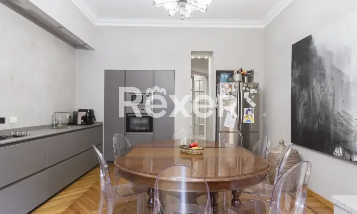 Rexer-Torino-Elegante-Appartamento-Ristrutturato-Altro