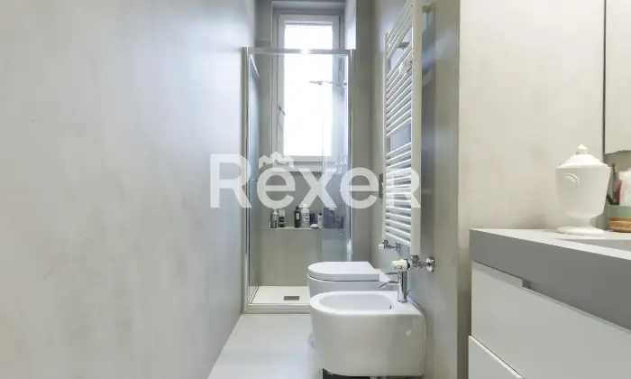 Rexer-Torino-Elegante-Appartamento-Ristrutturato-Altro