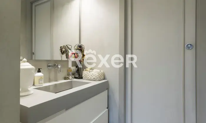 Rexer-Torino-Elegante-Appartamento-Ristrutturato-Altro