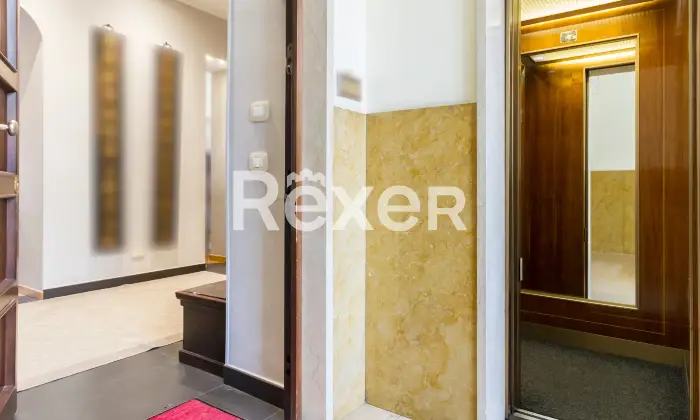 Rexer-Torino-Elegante-Appartamento-Ristrutturato-Altro