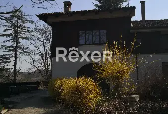 Rexer-San-Damiano-dAsti-Farmhouse-in-San-Damiano-dAsti-Terrazzo