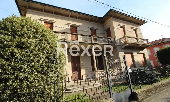 Rexer-Varallo-Pombia-Villa-con-giardino-a-Varallo-Pombia-Altro