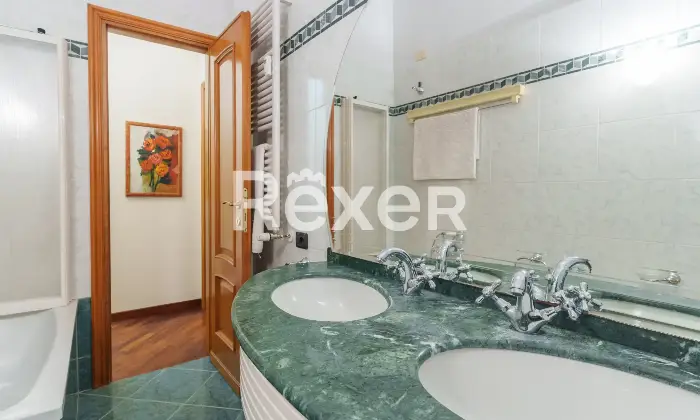 Rexer-Genova-Unico-immobile-in-palazzo-appena-rifatto-pronto-per-essere-abitato-Altro