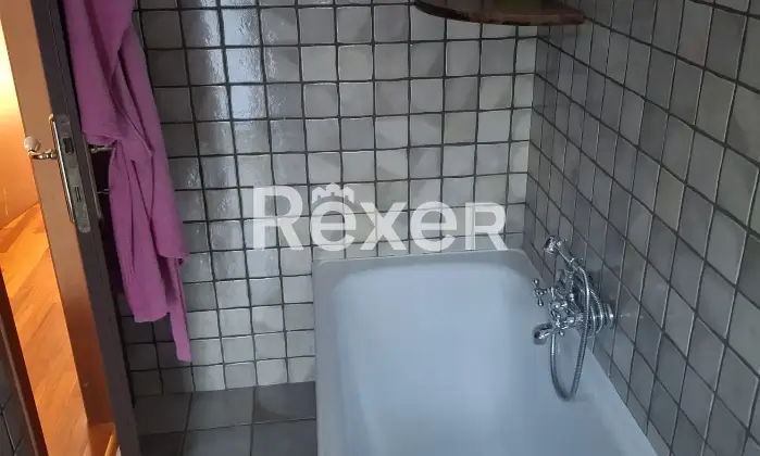 Rexer-Santa-Rufina-Appartamento-su-due-livelli-con-giardino-privato-in-localit-Santa-Rufina-Altro