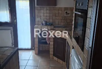 Rexer-Santa-Rufina-Appartamento-su-due-livelli-con-giardino-privato-in-localit-Santa-Rufina-Altro
