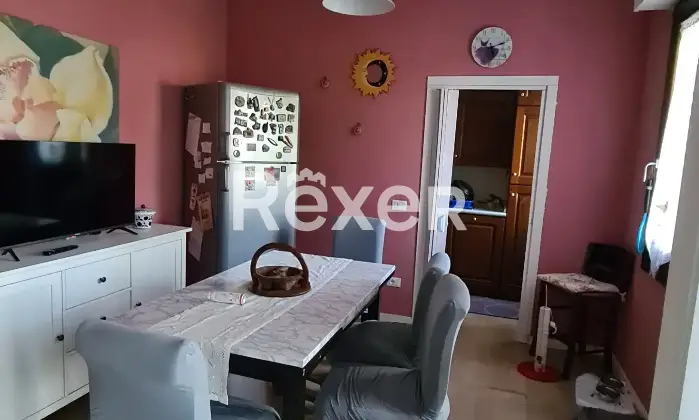 Rexer-Cavriglia-Lusso-Ristrutturato-Vista-Lago-Classe-D-Cucina