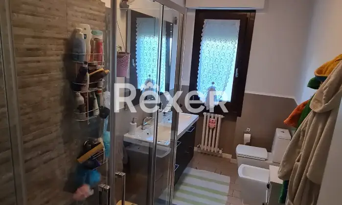 Rexer-Cavriglia-Lusso-Ristrutturato-Vista-Lago-Classe-D-Cucina