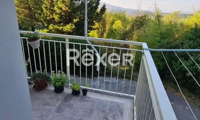 Rexer-Cavriglia-Lusso-Ristrutturato-Vista-Lago-Classe-D-Terrazzo