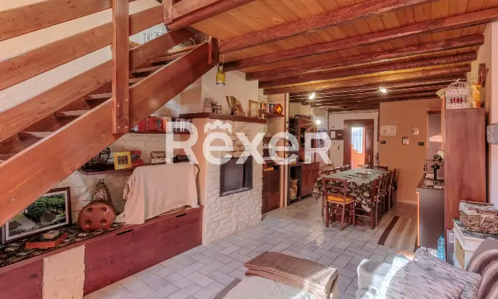 Rexer-Bondione-Abitazione-su-tre-livelli-con-corte-esclusiva-Altro