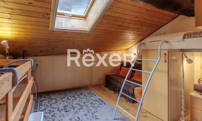 Rexer-Bondione-Abitazione-su-tre-livelli-con-corte-esclusiva-Altro