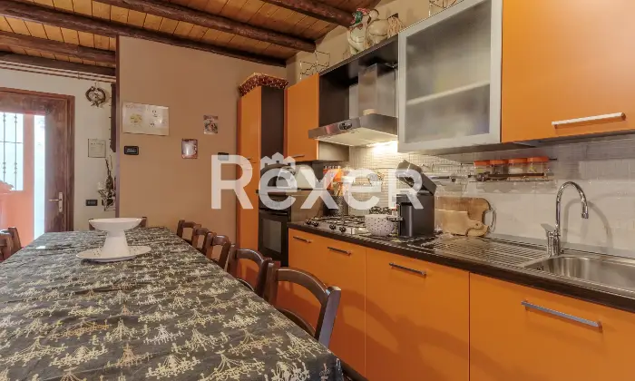 Rexer-Bondione-Abitazione-su-tre-livelli-con-corte-esclusiva-Altro