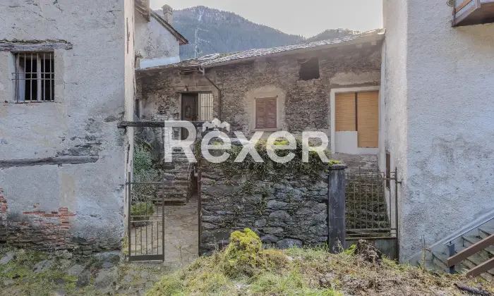 Rexer-Bondione-Abitazione-su-tre-livelli-con-corte-esclusiva-Altro