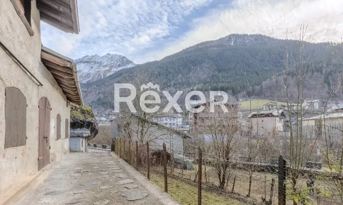 Rexer-Bondione-Abitazione-su-tre-livelli-con-corte-esclusiva-Altro