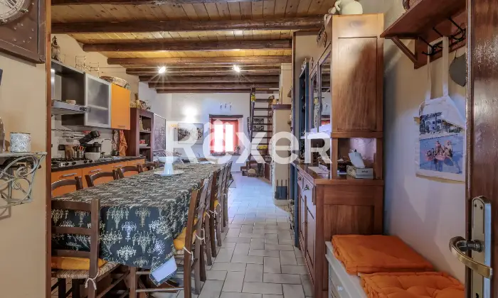 Rexer-Bondione-Abitazione-su-tre-livelli-con-corte-esclusiva-Altro