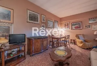 Rexer-Roma-Via-Monte-Meta-Luminoso-ultimo-piano-da-ristrutturare-Altro