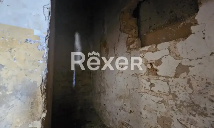 Rexer-San-Pietro-Vernotico-Ampia-soluzione-indipendente-su-due-livelli-con-garage-da-ristrutturare-San-Pietro-Vernotico-BR-Altro