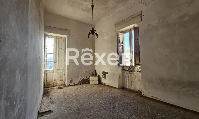 Rexer-San-Pietro-Vernotico-Ampia-soluzione-indipendente-su-due-livelli-con-garage-da-ristrutturare-San-Pietro-Vernotico-BR-Altro