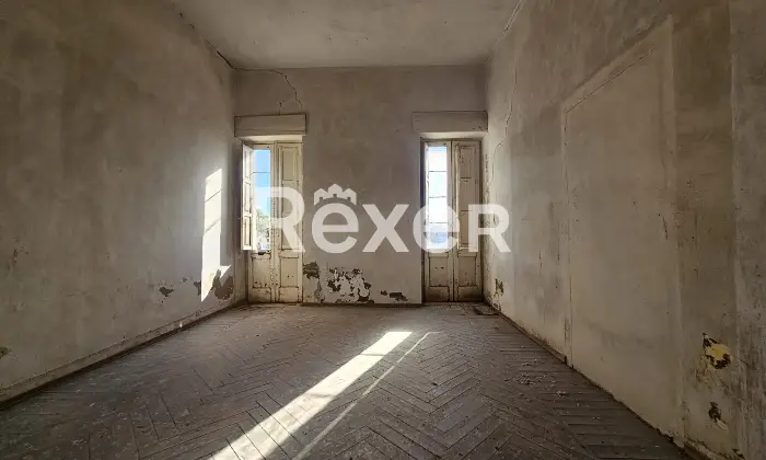 Rexer-San-Pietro-Vernotico-Ampia-soluzione-indipendente-su-due-livelli-con-garage-da-ristrutturare-San-Pietro-Vernotico-BR-Altro