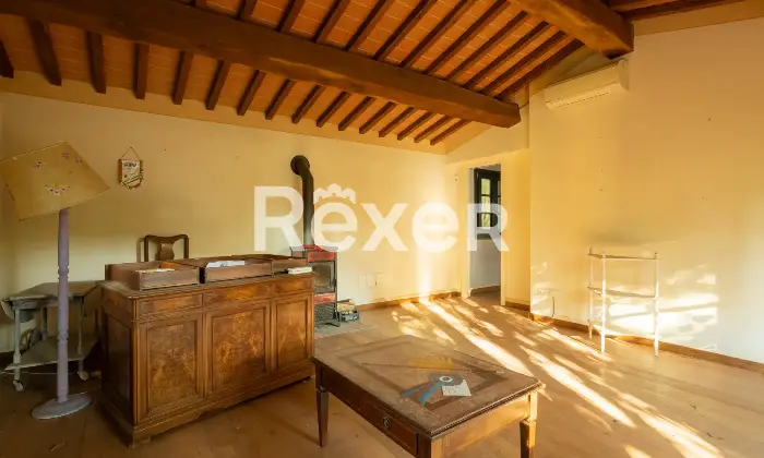 Rexer-Pisa-Villa-con-parco-e-piscina-Altro