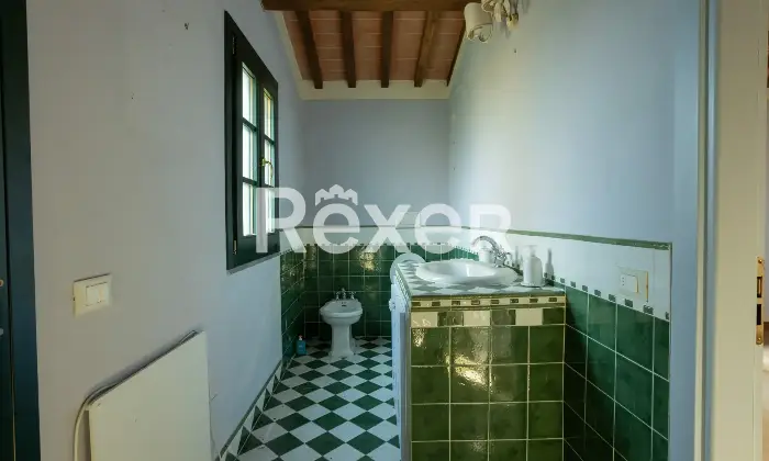 Rexer-Pisa-Villa-con-parco-e-piscina-Altro