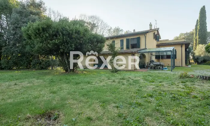 Rexer-Pisa-Villa-con-parco-e-piscina-Altro