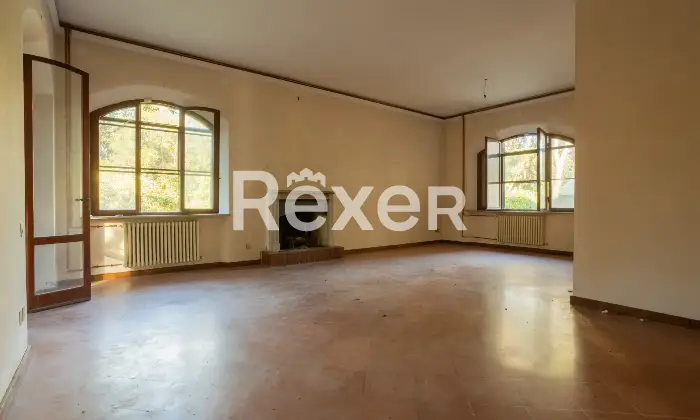 Rexer-Pisa-Villa-con-parco-e-piscina-Altro