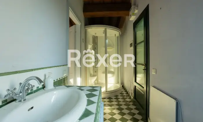 Rexer-Pisa-Villa-con-parco-e-piscina-Altro