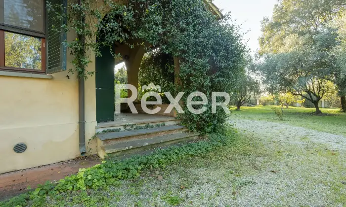 Rexer-Pisa-Villa-con-parco-e-piscina-Altro