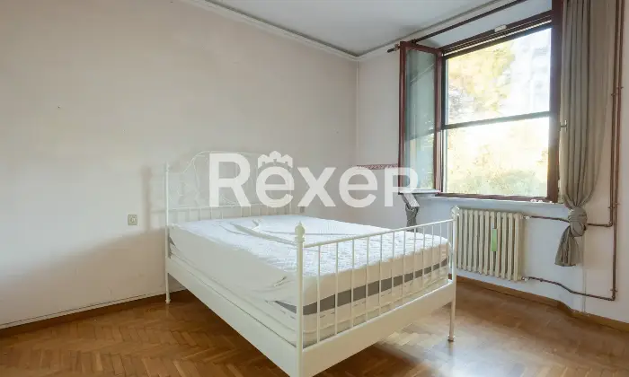 Rexer-Pisa-Villa-con-parco-e-piscina-Altro