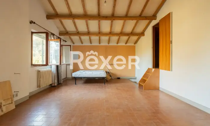 Rexer-Pisa-Villa-con-parco-e-piscina-Altro