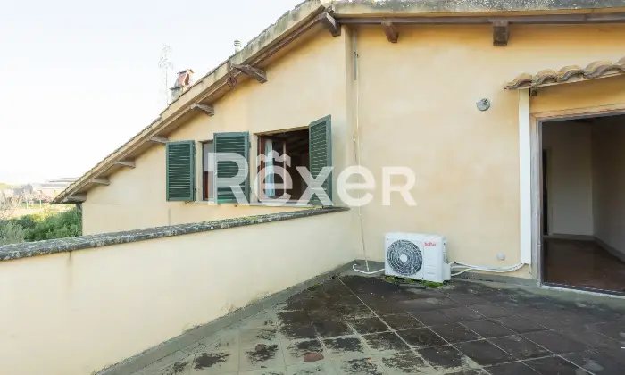 Rexer-Pisa-Villa-con-parco-e-piscina-Altro