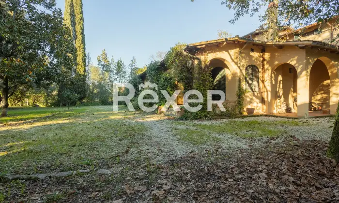 Rexer-Pisa-Villa-con-parco-e-piscina-Altro