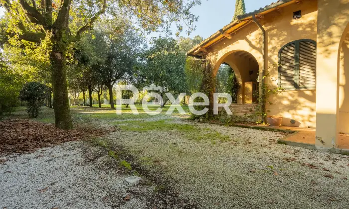 Rexer-Pisa-Villa-con-parco-e-piscina-Altro